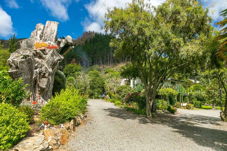 6 Brough Place Anakiwa and Surrounds_16