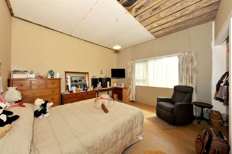 5597 West Coast Road Springfield_11