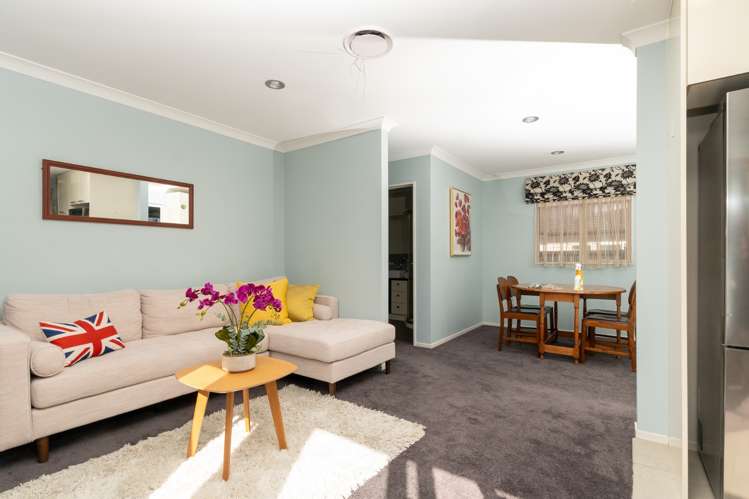 20 Stamford Crescent Flat Bush_10