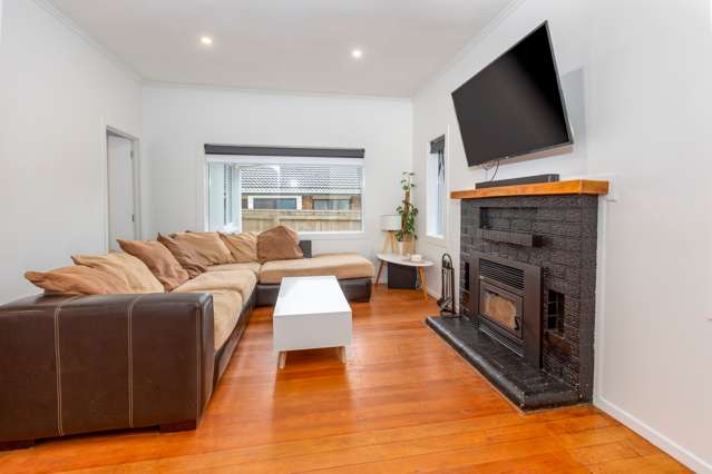 9 Youngs Road Papakura_1