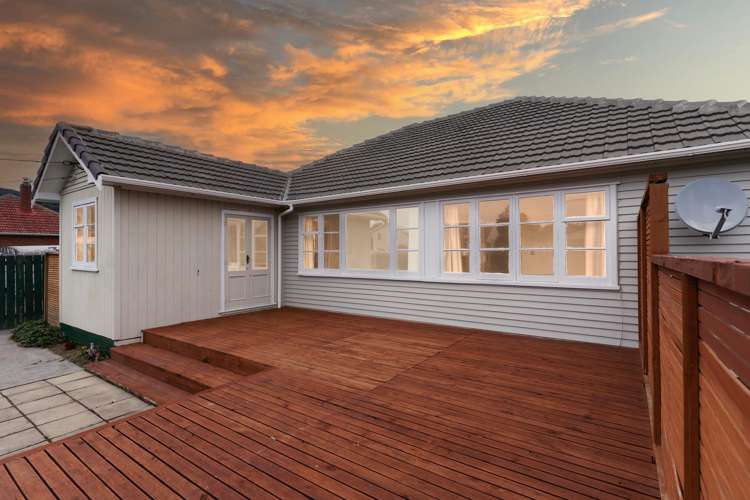 27 Hewer Crescent Naenae_15