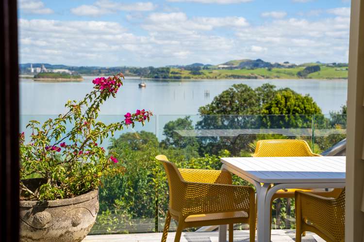 19 Weir Crescent Onerahi_5