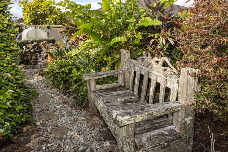 22 Conifer Grove Kamo_27