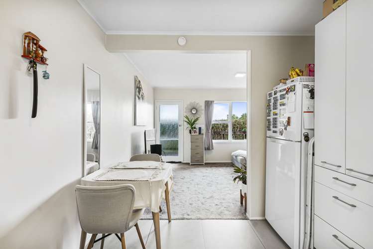 2/17a Kawau Road Greenlane_6