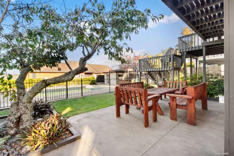 219 Royal Road Massey_2