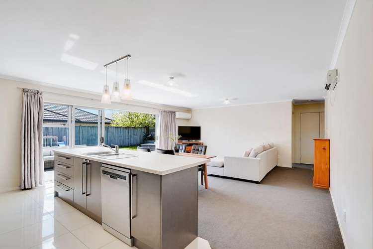 30 & 30A Sirius Crescent Rototuna North_5