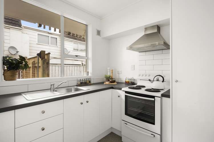 4/72 Freyberg Street Lyall Bay_6