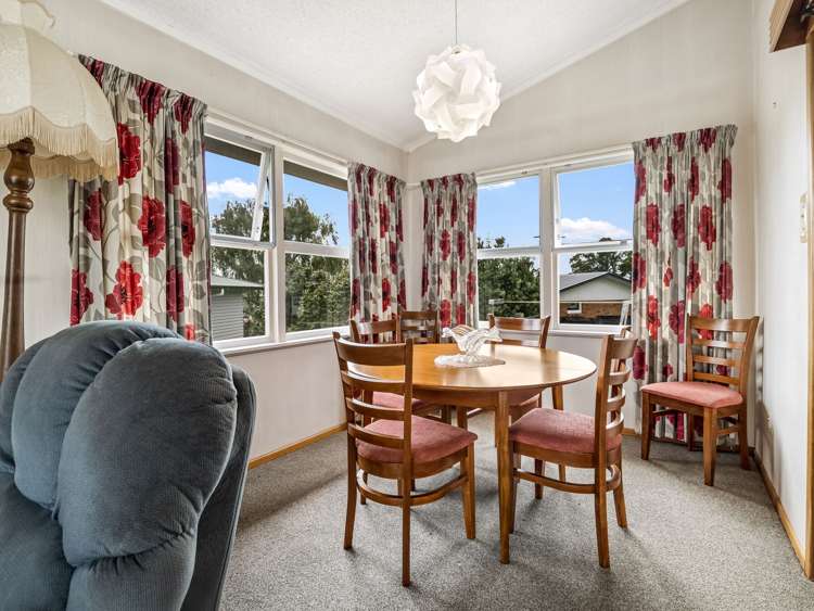 30 Garden Heights Ave Glenview_6