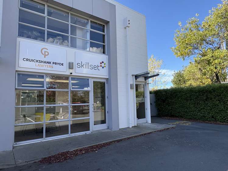 9/41 Sir William Pickering Drive_0