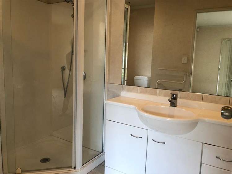 16 Erne Crescent East Tamaki_7