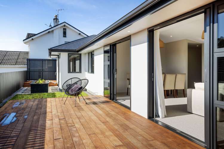 6 Burns Street Westown_5