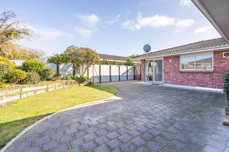 18 Robertson Street Glenholme_20