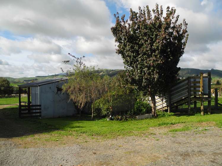 70 Cowan Road Rotoorangi_13
