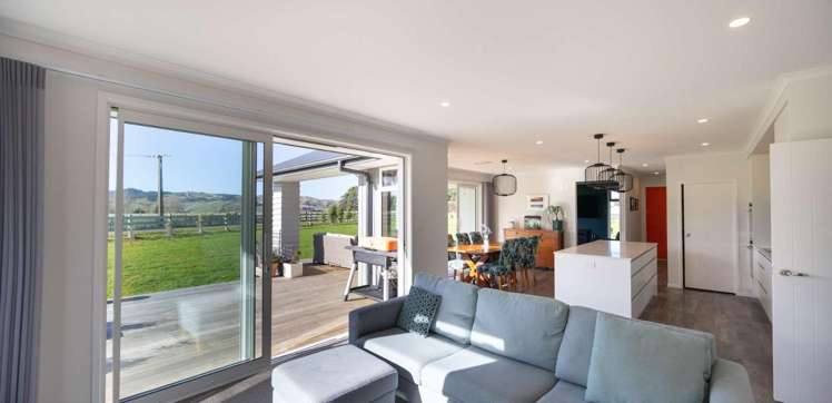 1 Ashgrove Lane 10920_5