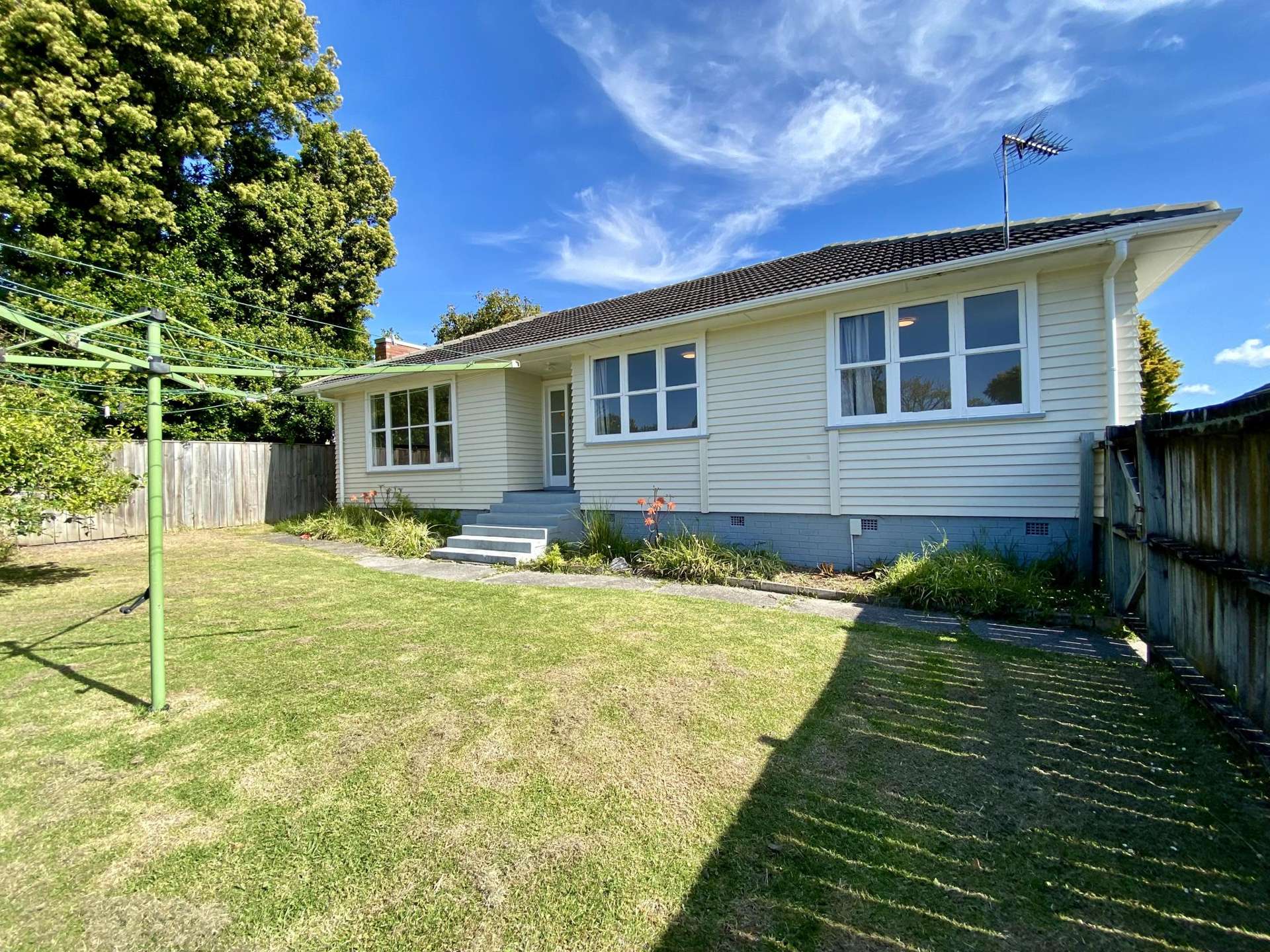 2 Aronui Terrace Kelston_0