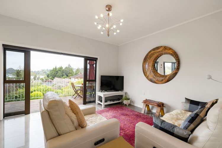 150 Lake Crescent Hamilton Lake_7