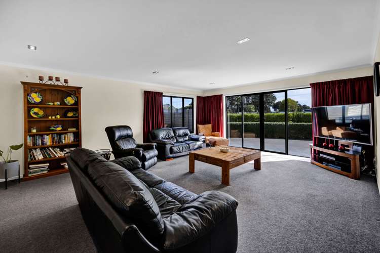 105 Mawhitiwhiti Road Normanby_17