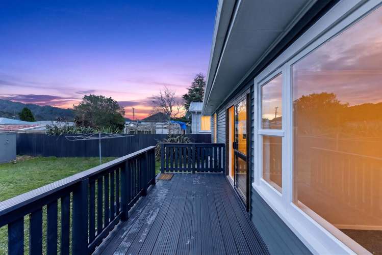 84 Coast Road Wainuiomata_18