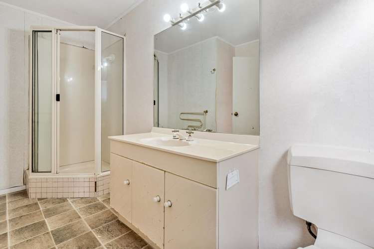 31a The Esplanade Eastern Beach_11