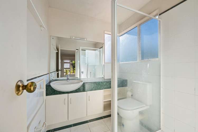 2/13 Stoneleigh Court Sunnynook_14