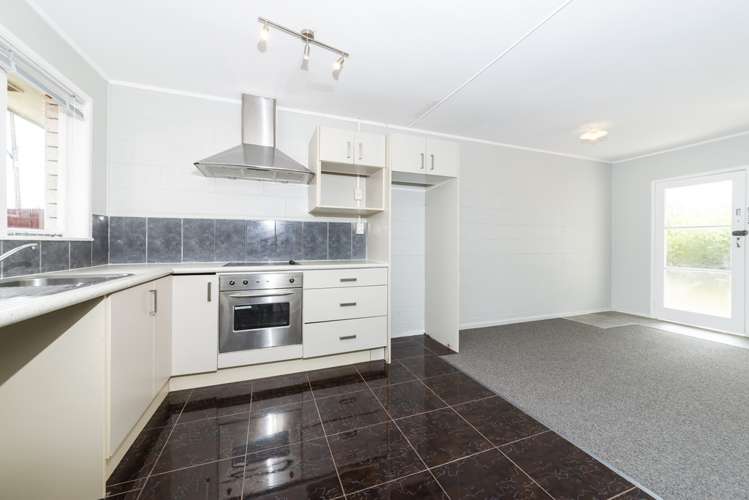 2/215 Swanson Road Henderson_6