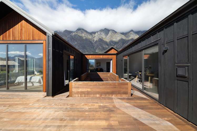 19 Glenfiddich Road Jacks Point_16