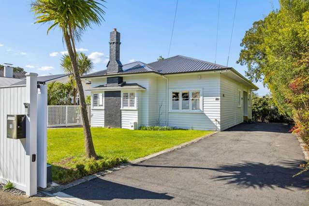 1,022m²! Prestige! Prized DGZ Location!