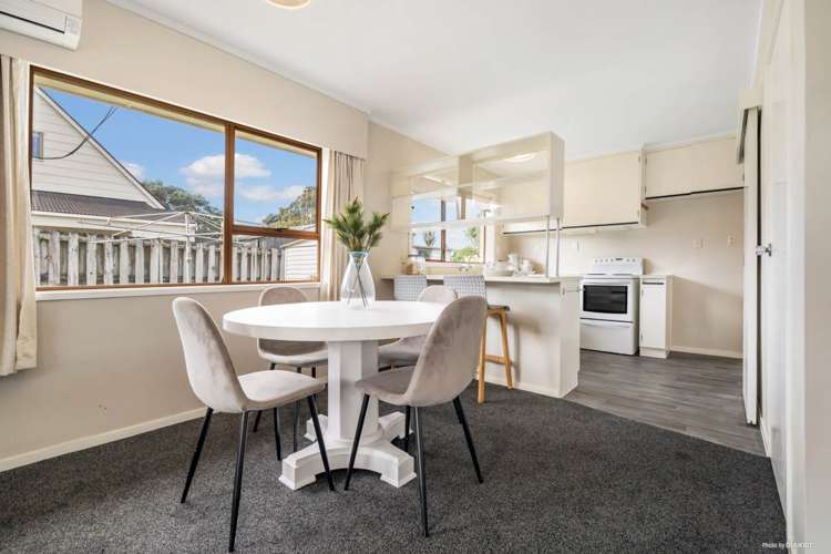 2/50 Luton Avenue Sunnyhills_5