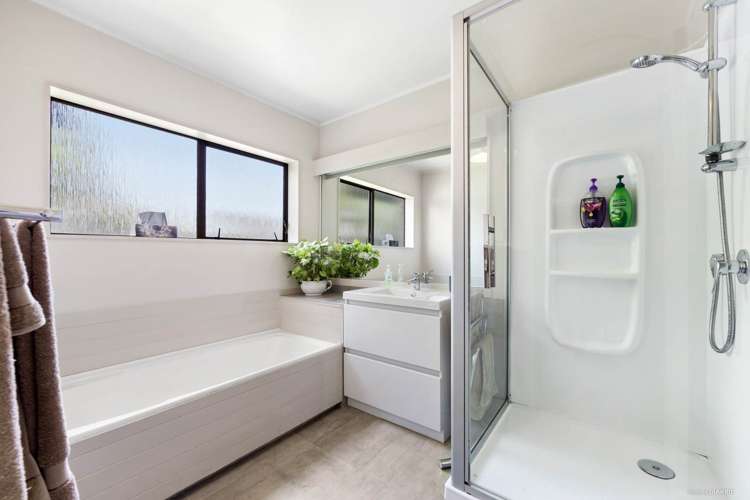 2/499 Beach Road Murrays Bay_14