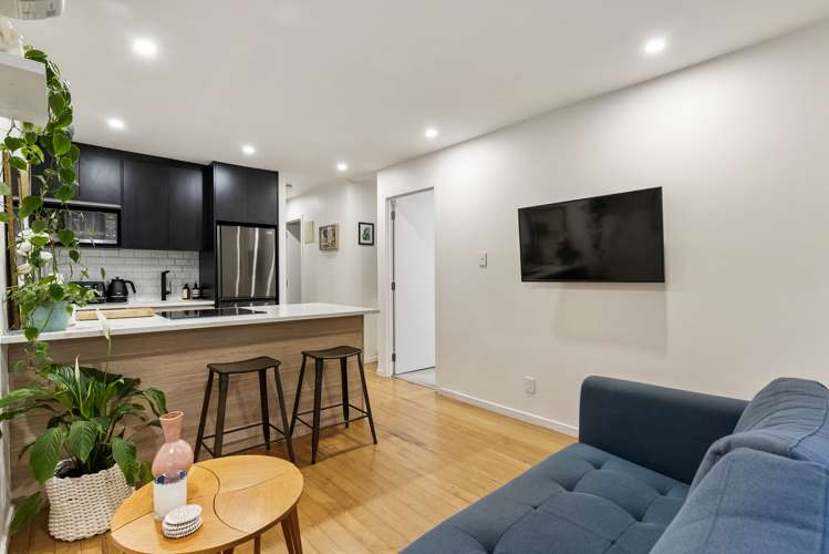 4/9 Don Croot Street Morningside_7