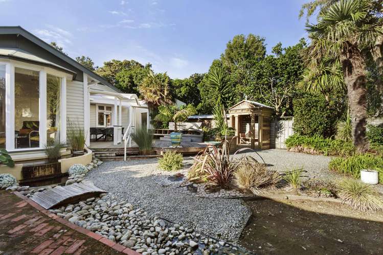 24 Bracken Street Petone_14