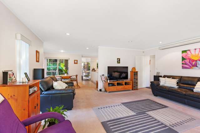 27 Woodfern Crescent Titirangi_3