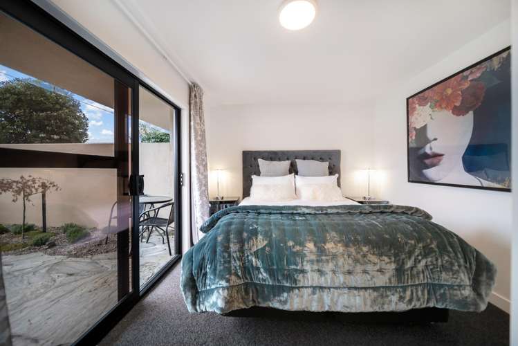 Unit 3, 20-26 Lake Esplanade Queenstown_8