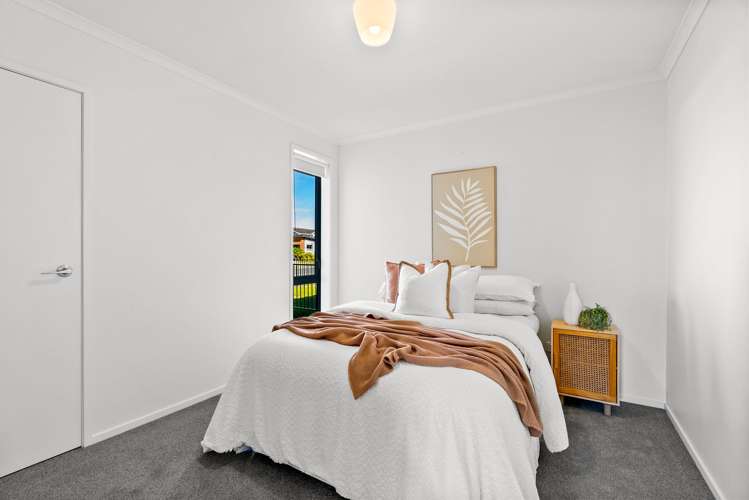 9 Finch Street One Tree Point_13