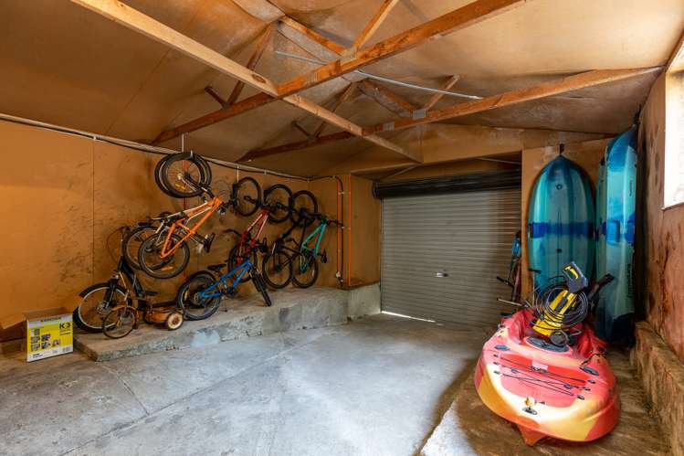 30 Airlie Street Glenduan_26