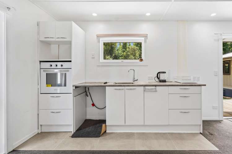 34 Toetoe Road Otaika_12