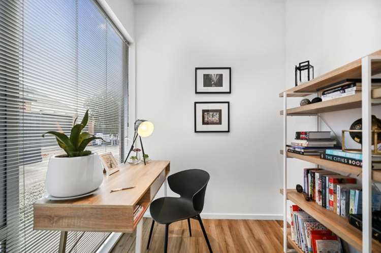 33 Henley Green Northwood_10