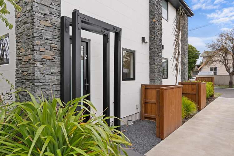 2/41 Gracefield Avenue_2