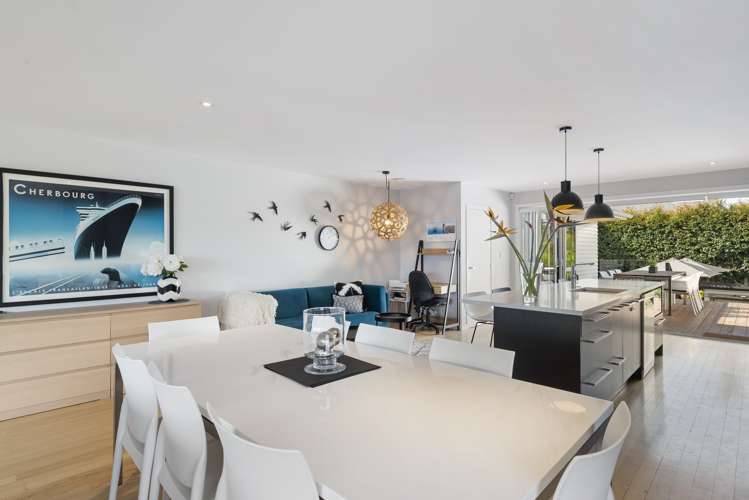 24 Regent Street Devonport_25