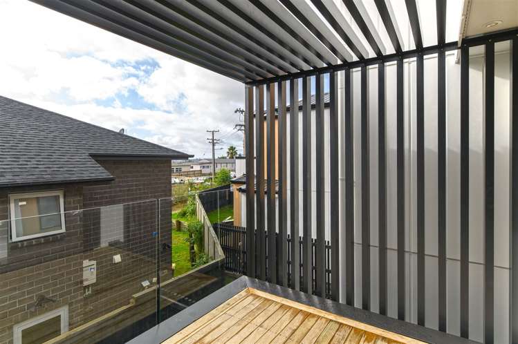 7/11 Scanlen Terrace Kelston_13