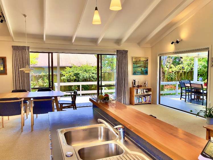 402 Linton Crescent Whangamata_11