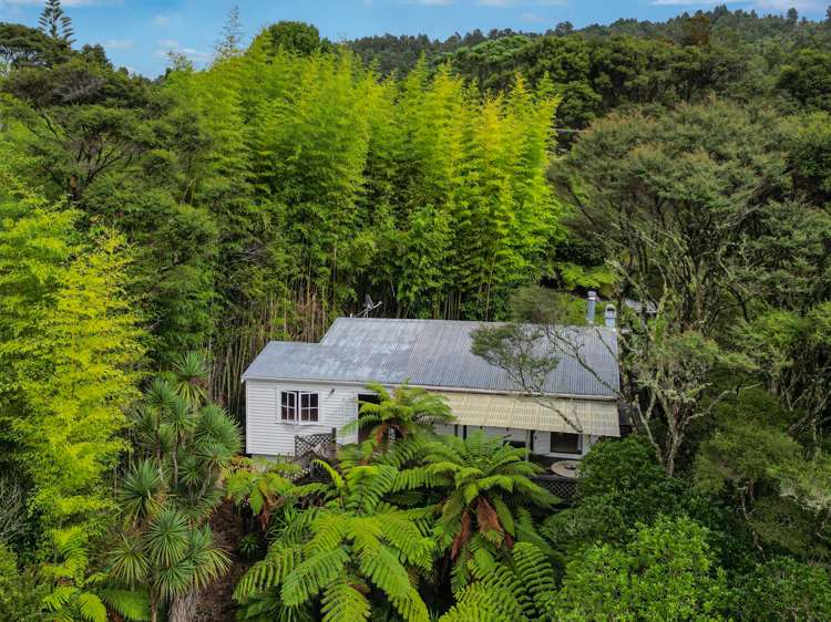 332 Huia Road Titirangi_22