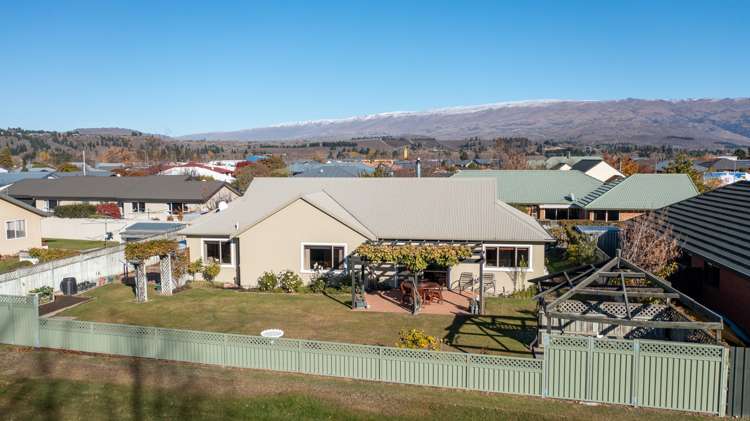 6 Fir Close Alexandra_0