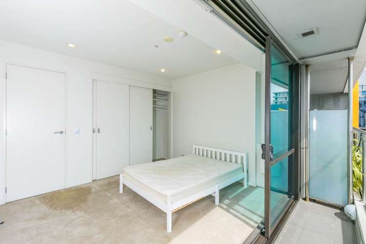 1003/18 Beach Road Auckland Central_11