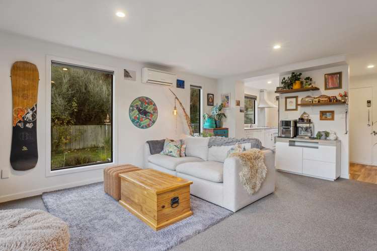 Unit 8  1080 Frankton Road_2