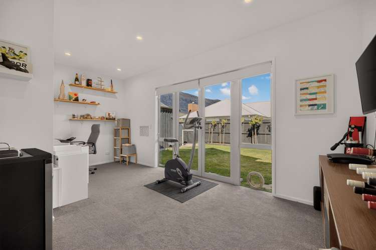 31 Lochnagar Drive Lake Hayes Estate_8