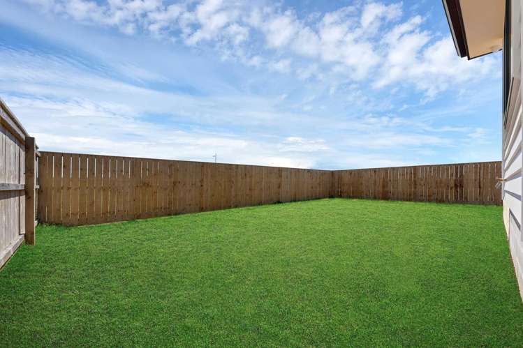 27 Korowhiti Road Clarks Beach_23