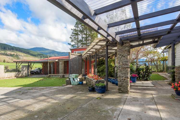 1349 Queen Charlotte Drive Anakiwa and Surrounds_19