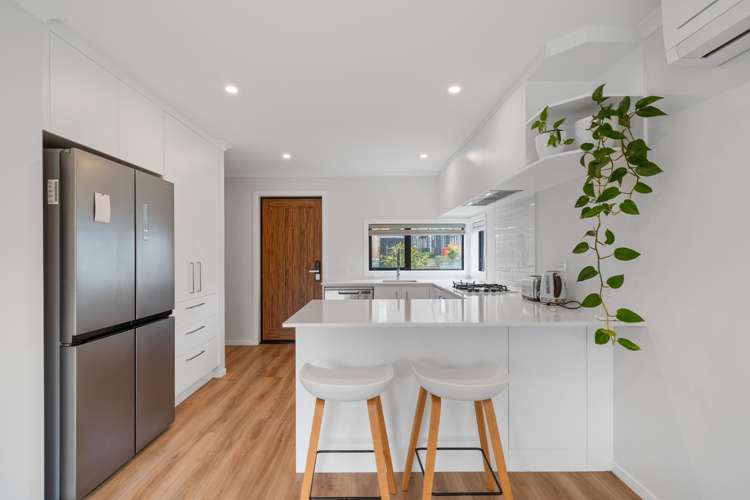 17 Reakes Crescent Wallaceville_7