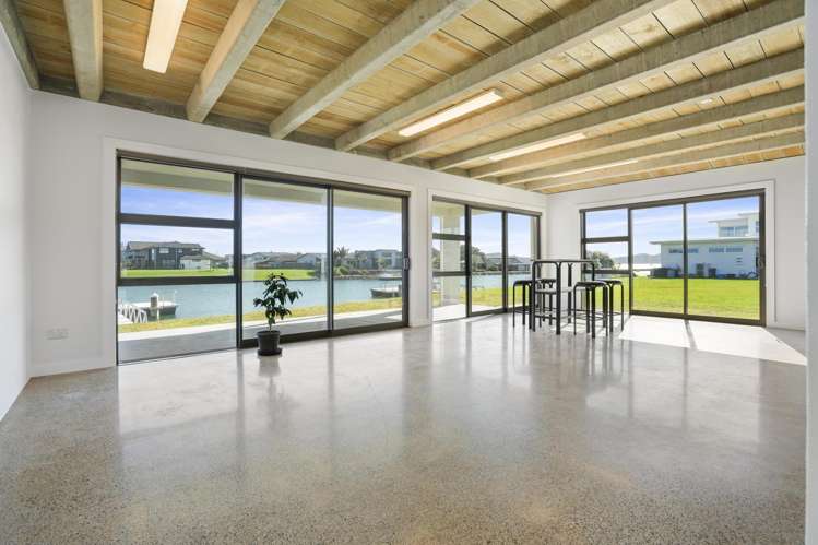 21 Fred Carr Place One Tree Point_23